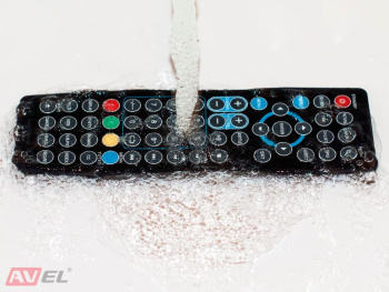 Встраиваемый Smart телевизор для кухни AVS240K (белая рамка) + Xiaomi Mi TV Stick